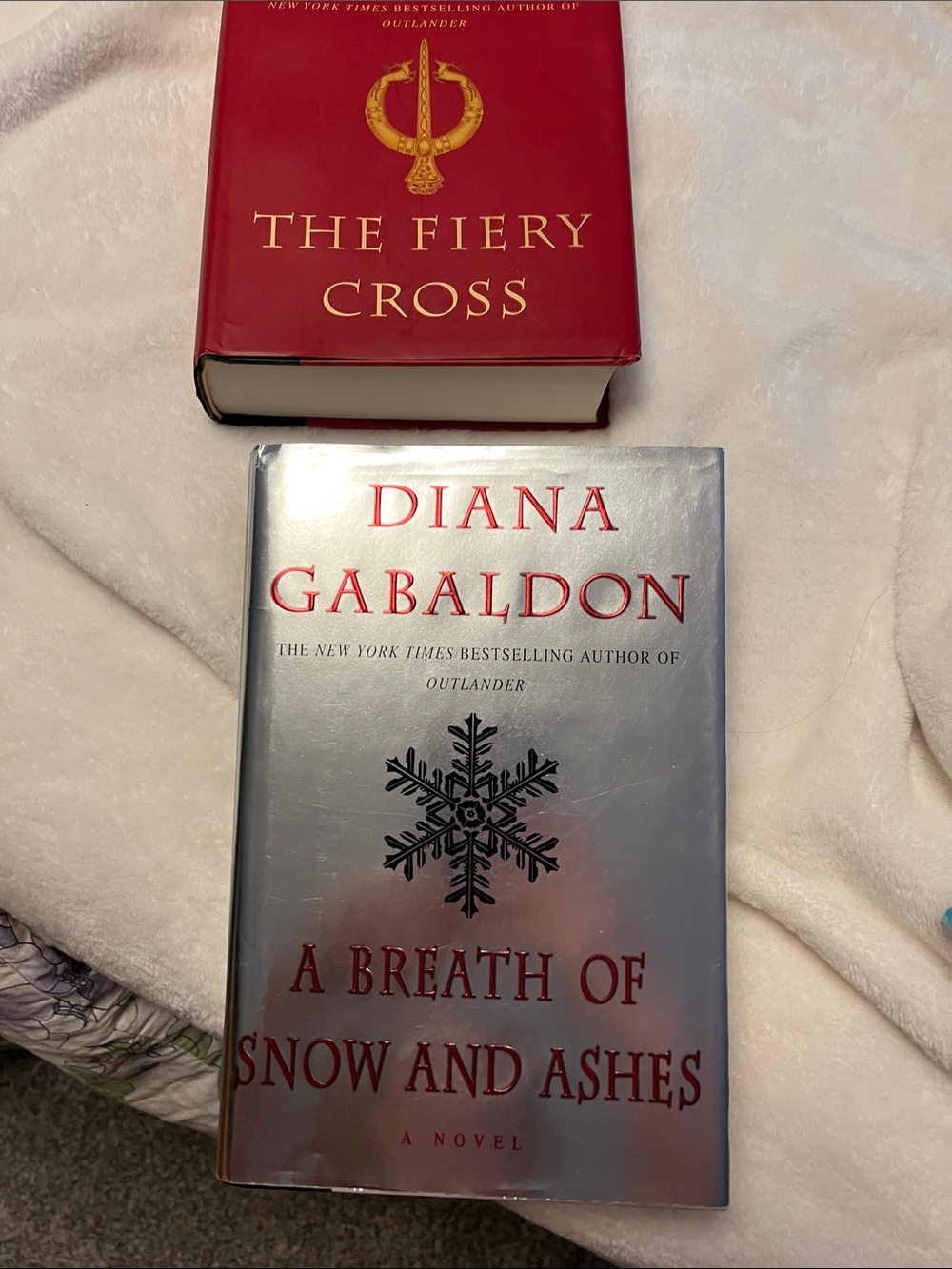 Diana Gabaldon "A Breath of Snow and Ashes" - Silver & Red Hardcover